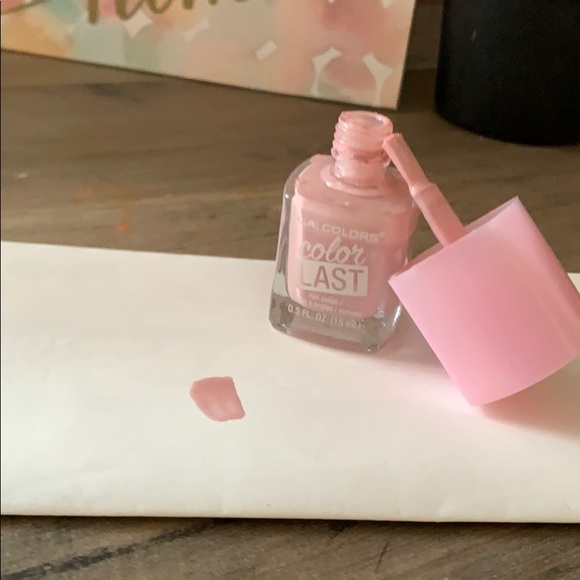 Pretty - Picture 3 of 4